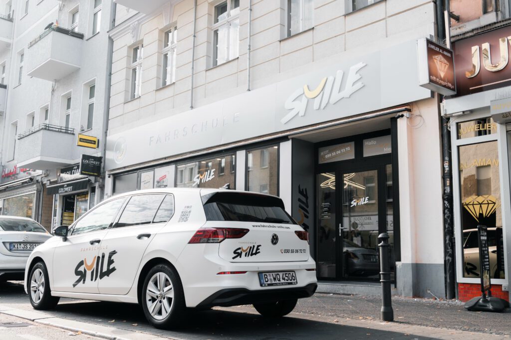Fahrschule Smile - Modernste Fahrschule In Berlin Startseite - Fahrschule Smile